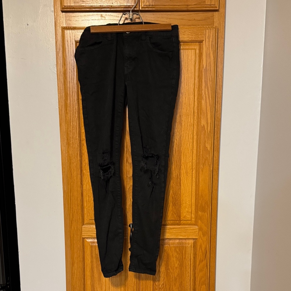 Black Distressed Jeans